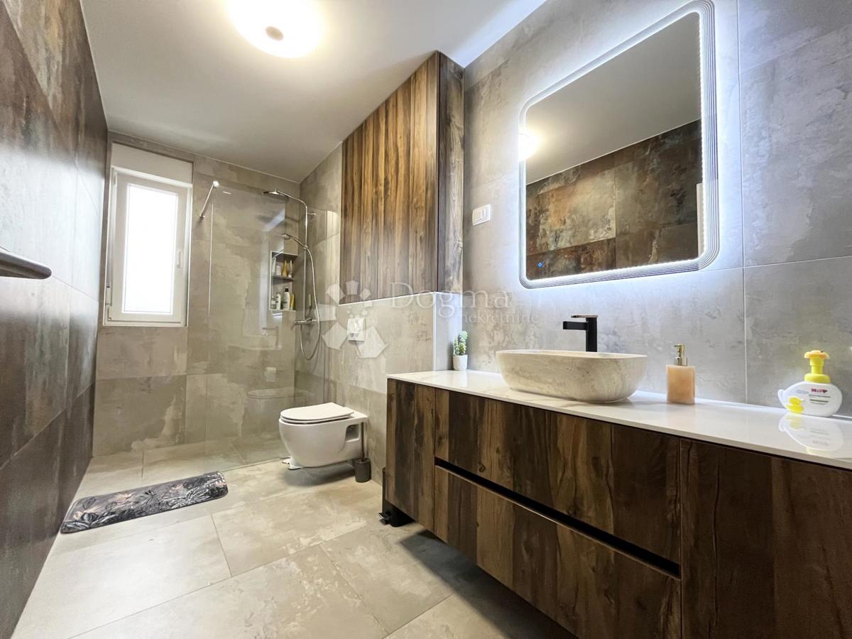 Flat For sale - ISTARSKA NOVIGRAD