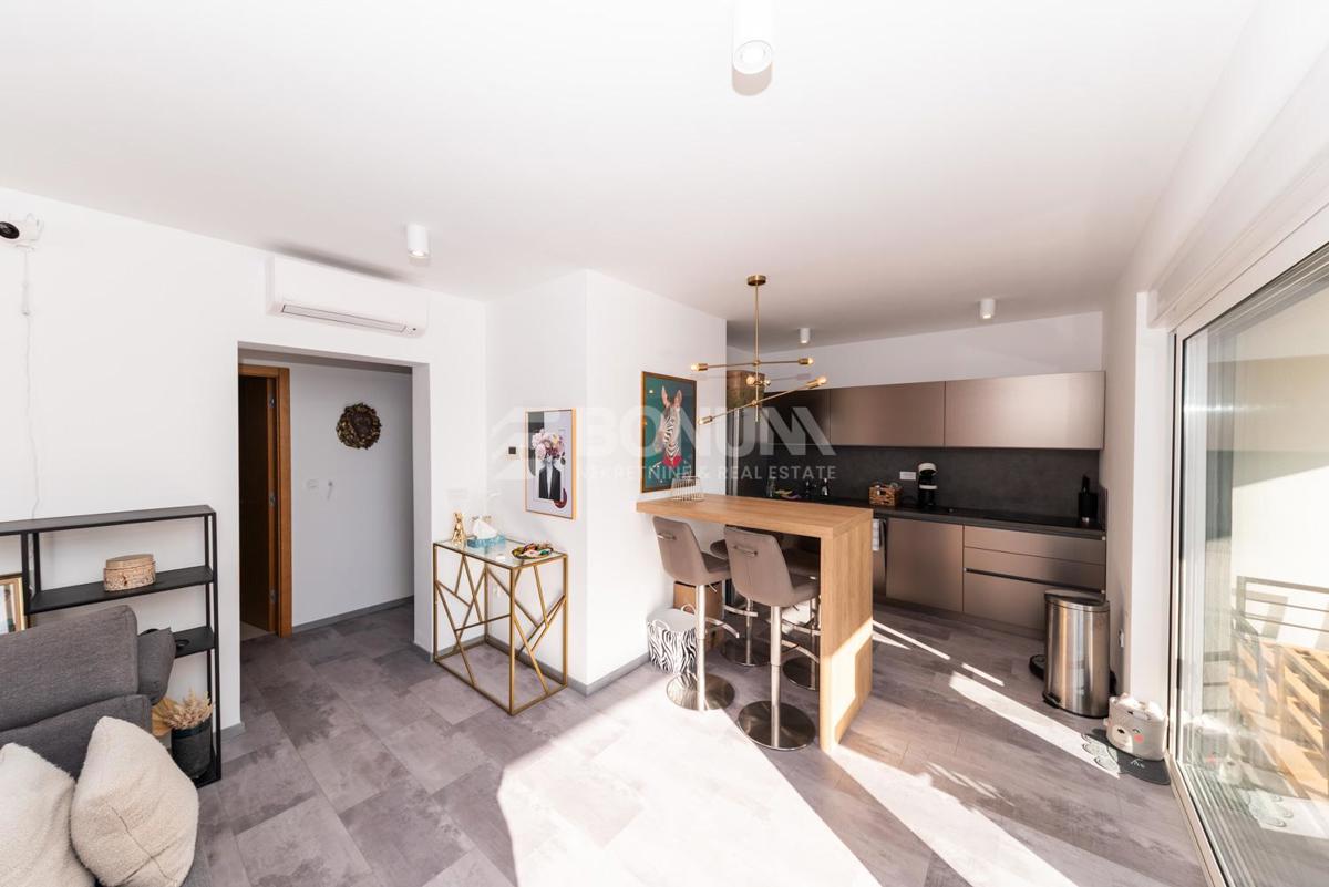 Flat For sale - ŠIBENSKO-KNINSKA VODICE