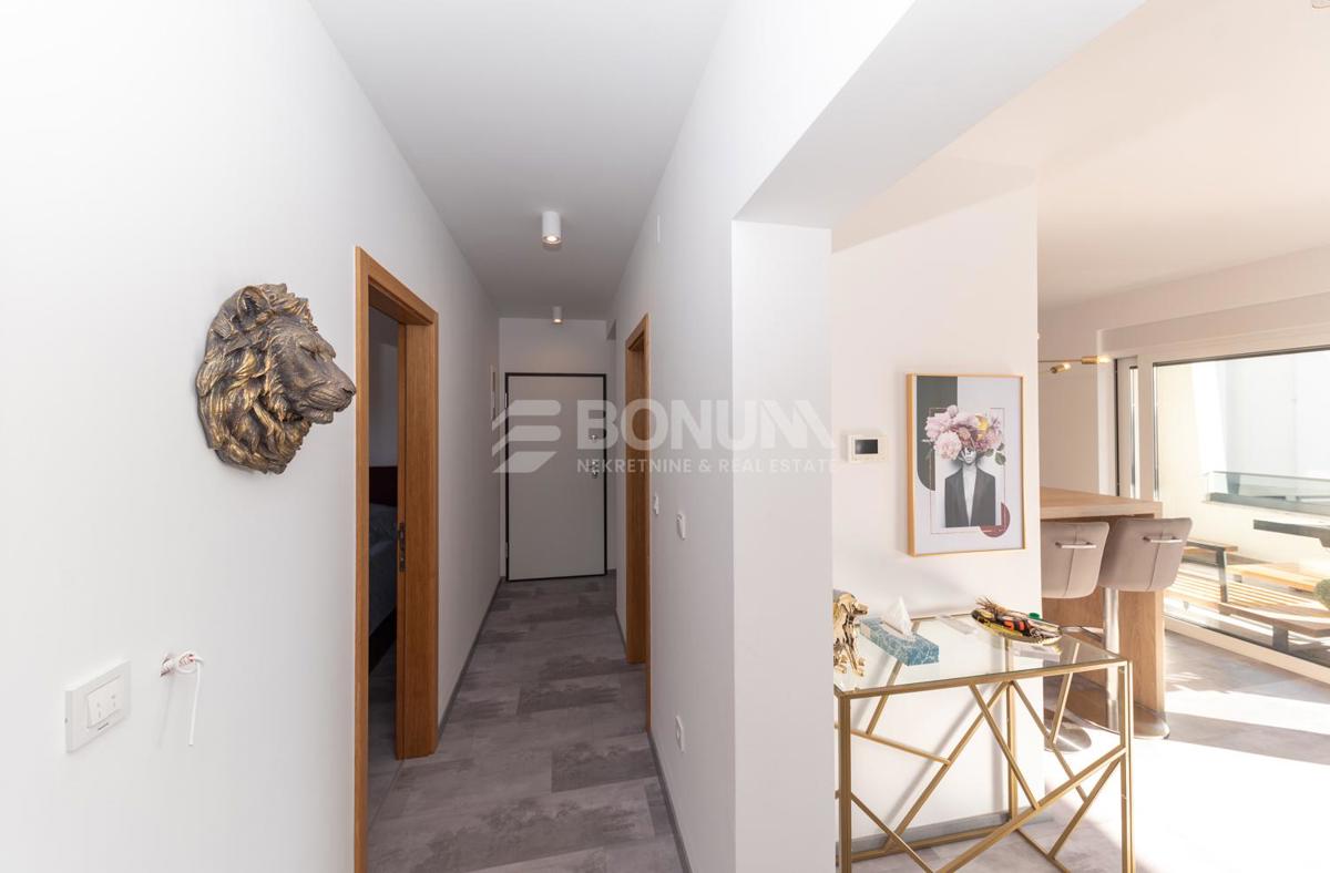 Flat For sale - ŠIBENSKO-KNINSKA VODICE