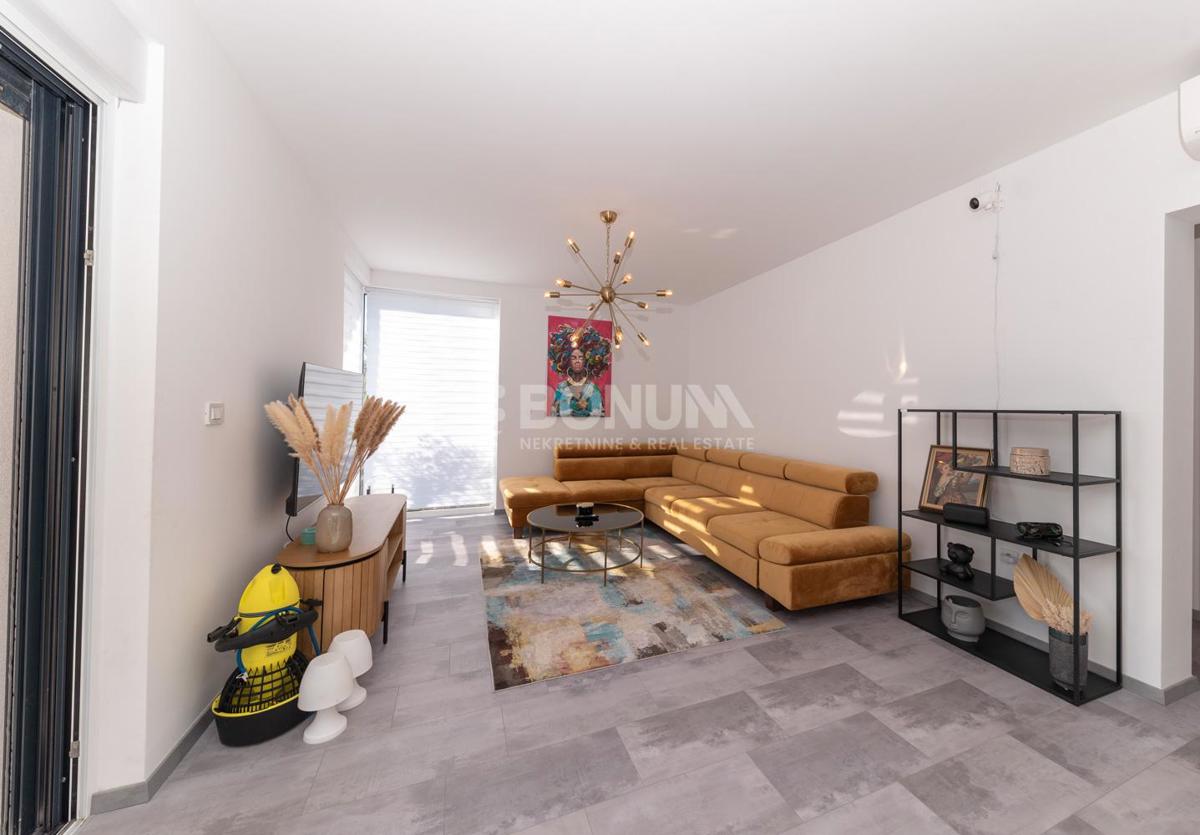 Flat For sale - ŠIBENSKO-KNINSKA VODICE