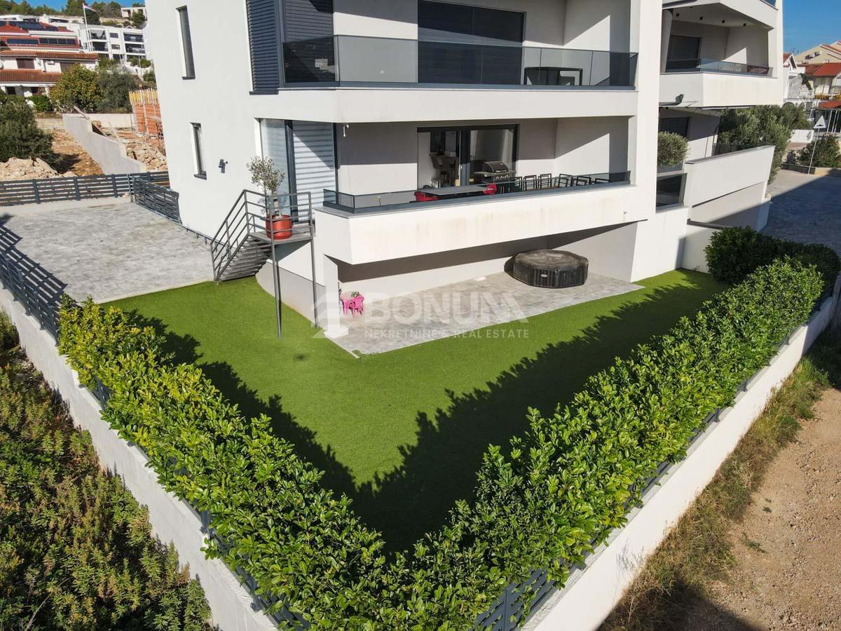 Flat For sale - ŠIBENSKO-KNINSKA VODICE