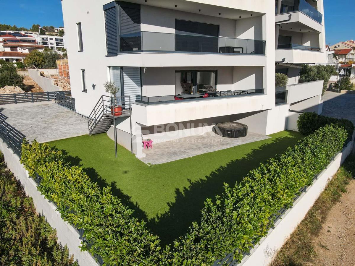 Flat For sale - ŠIBENSKO-KNINSKA VODICE