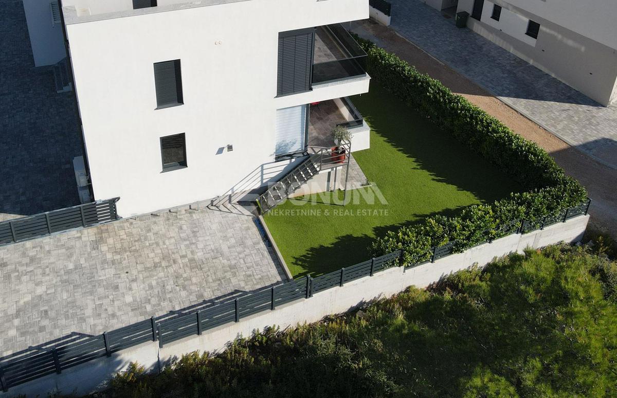 Flat For sale - ŠIBENSKO-KNINSKA VODICE