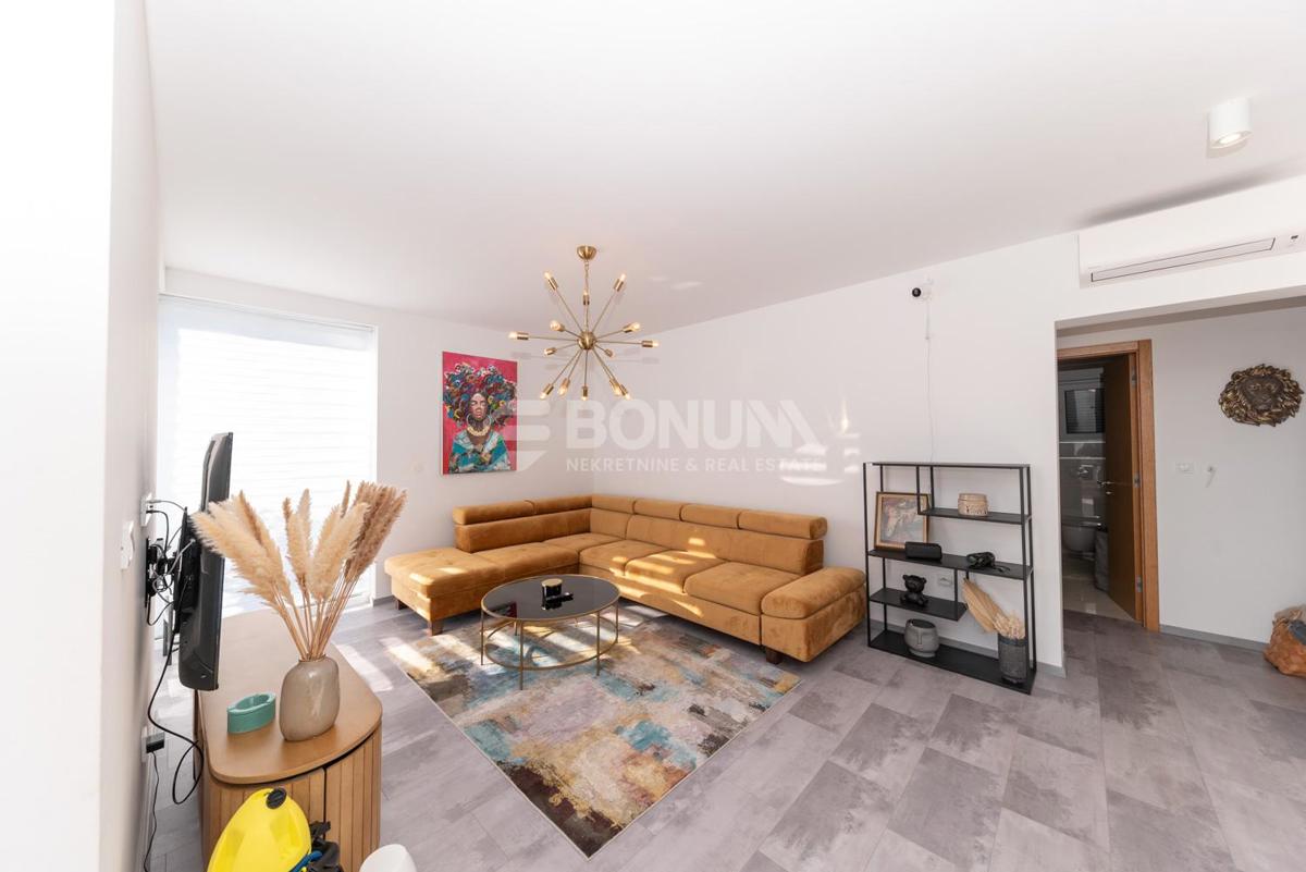 Flat For sale - ŠIBENSKO-KNINSKA VODICE