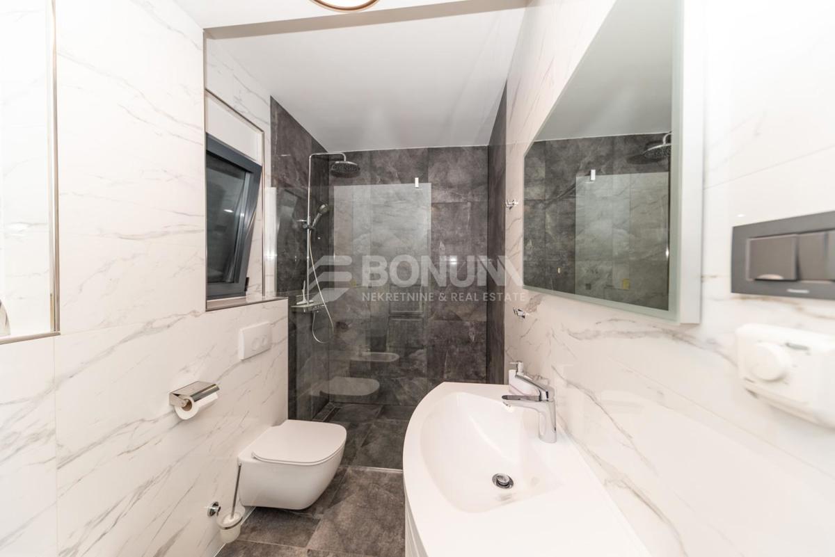 House For sale - ŠIBENSKO-KNINSKA VODICE