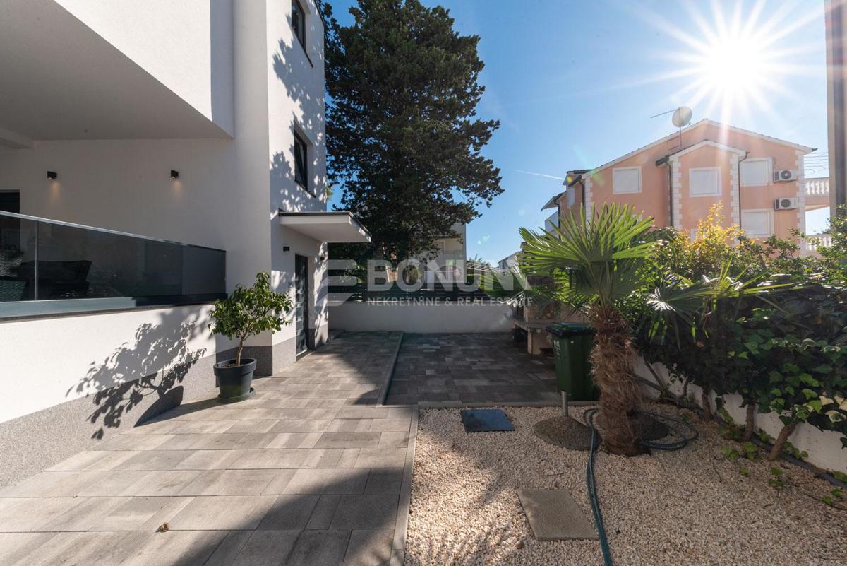 House For sale - ŠIBENSKO-KNINSKA VODICE