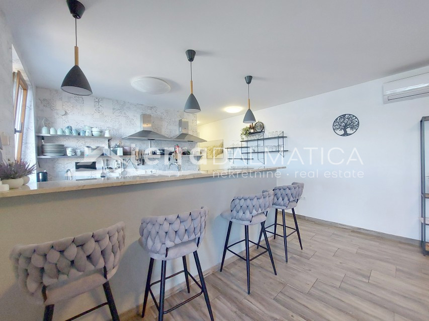 Apartment Zu verkaufen - ŠIBENSKO-KNINSKA MURTER