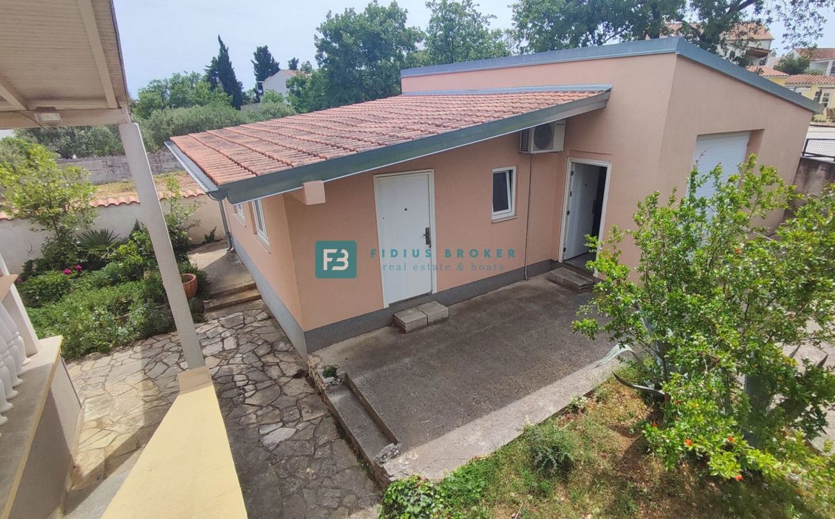 Dom Na predaj - ŠIBENSKO-KNINSKA VODICE