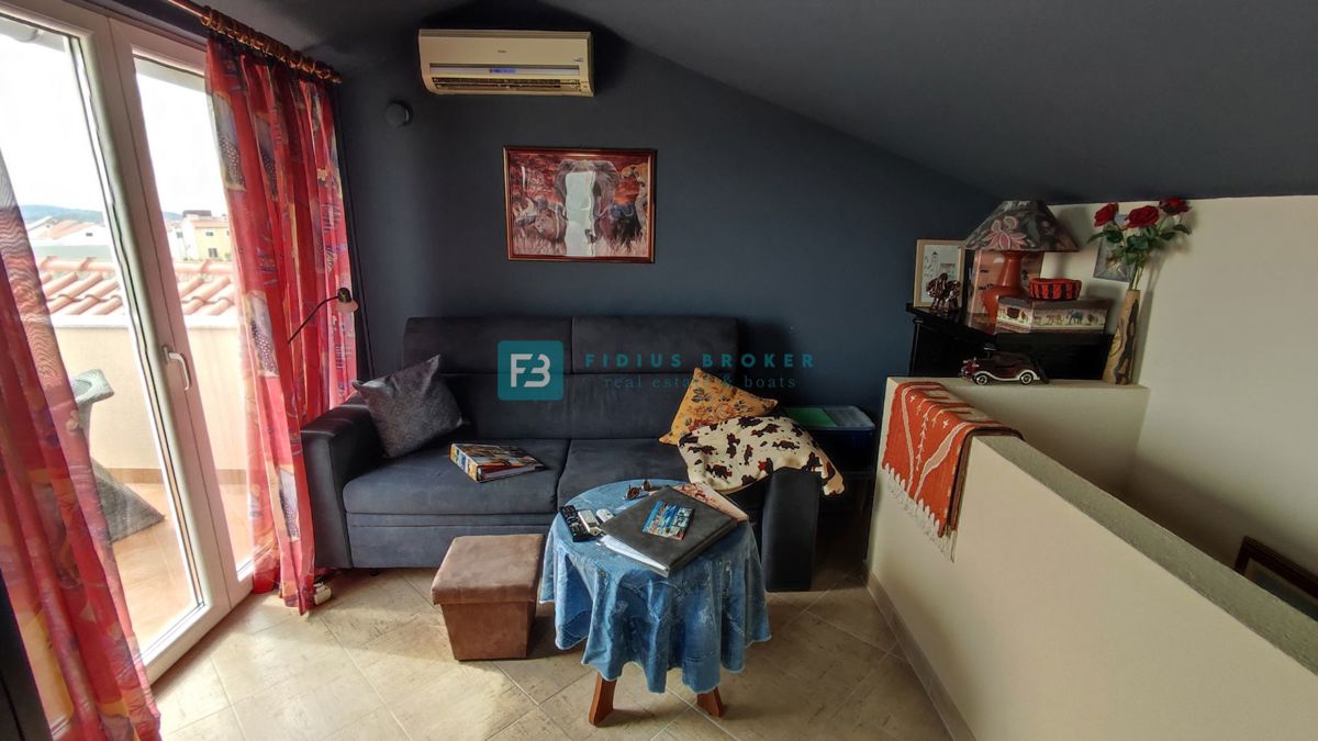 House For sale - ŠIBENSKO-KNINSKA VODICE