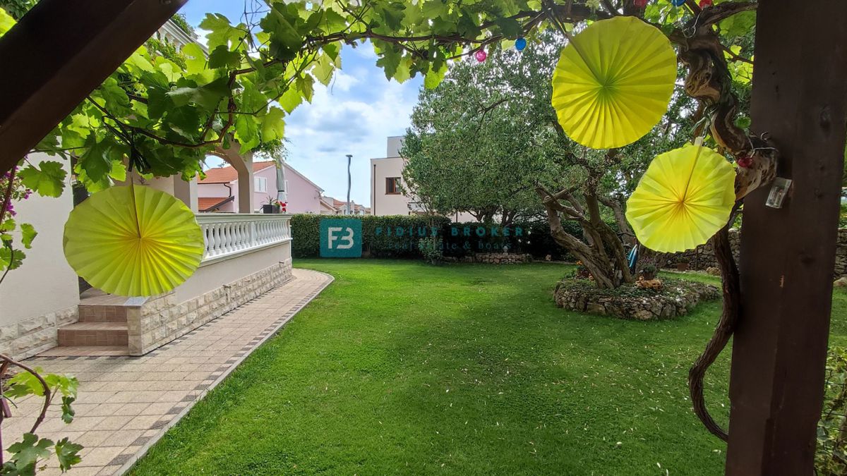 House For sale - ŠIBENSKO-KNINSKA VODICE