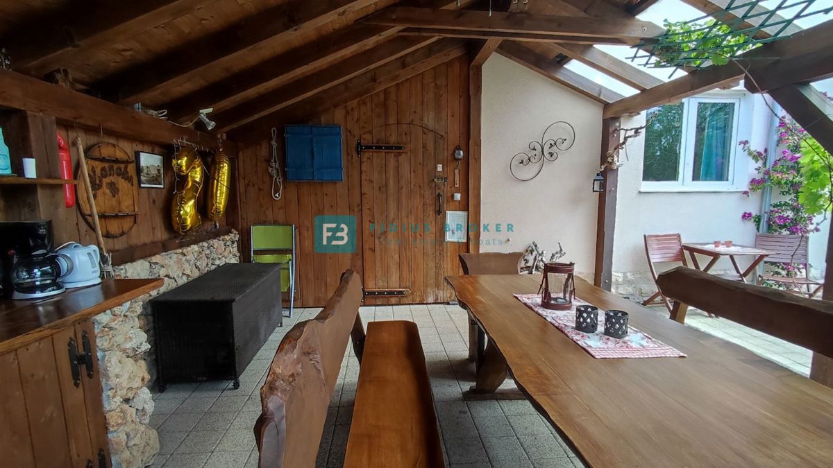 House For sale - ŠIBENSKO-KNINSKA VODICE