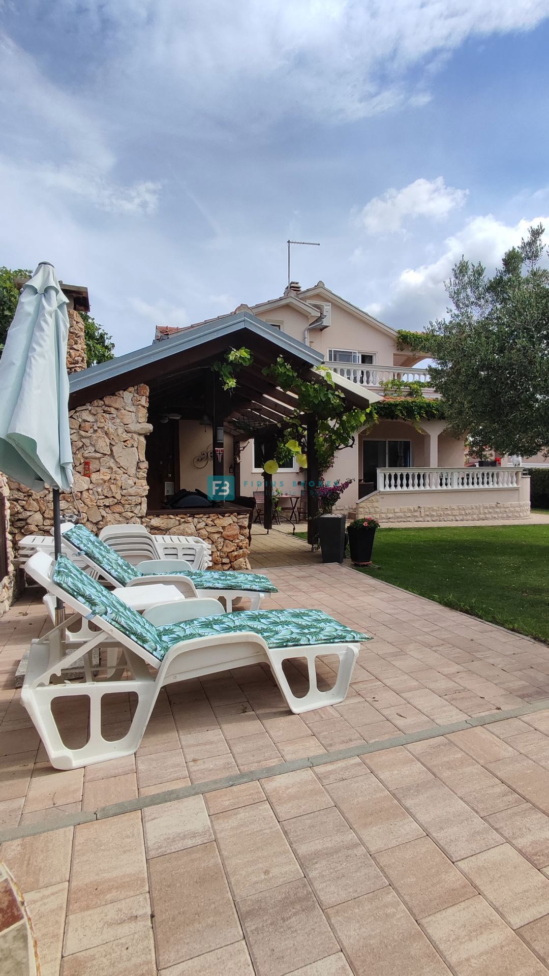 House For sale - ŠIBENSKO-KNINSKA VODICE