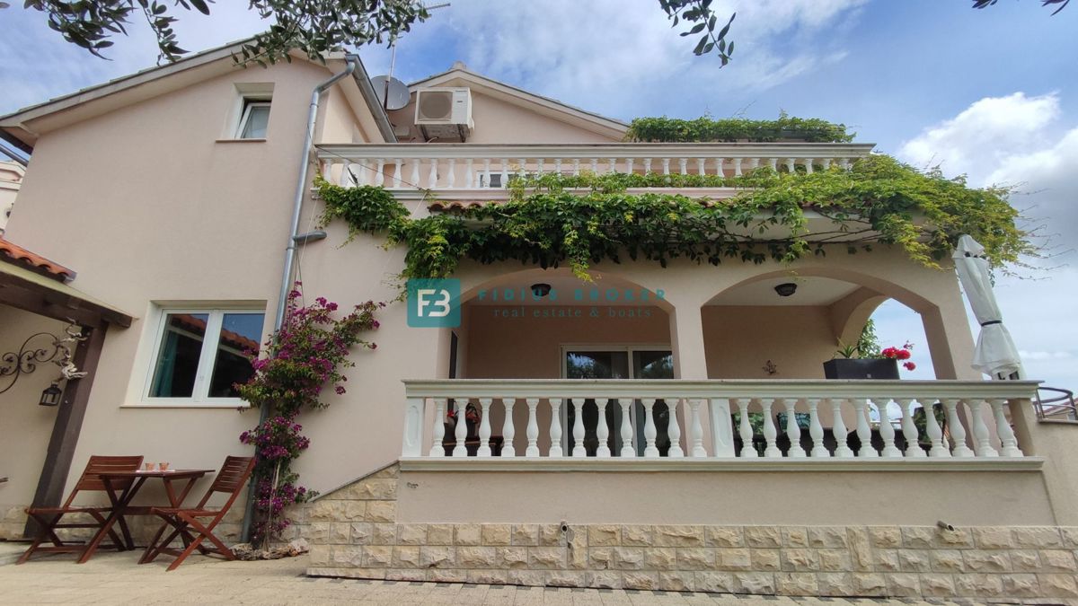 House For sale - ŠIBENSKO-KNINSKA VODICE