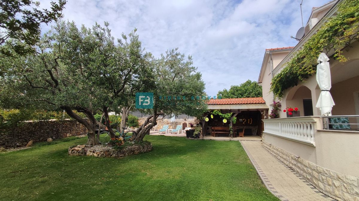 House For sale - ŠIBENSKO-KNINSKA VODICE