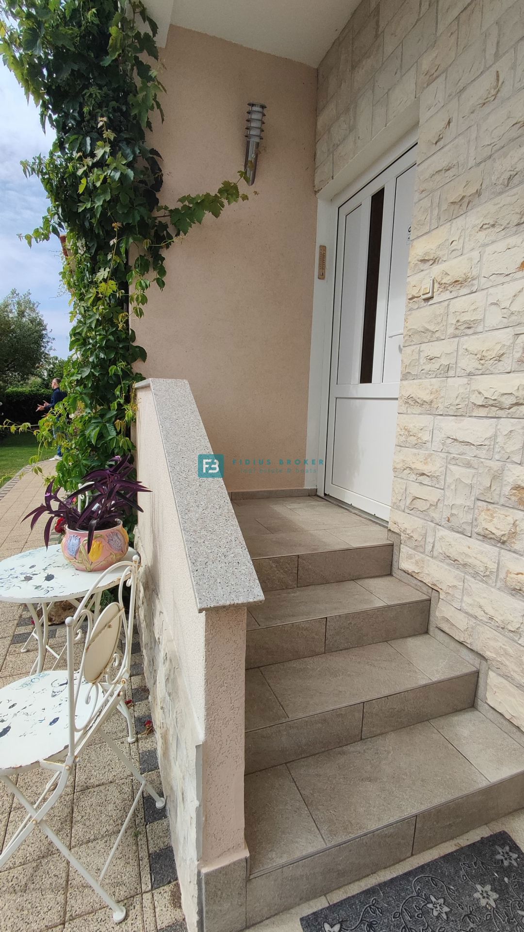 House For sale - ŠIBENSKO-KNINSKA VODICE