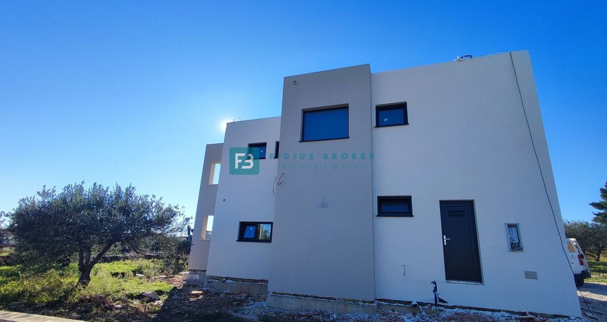 House For sale - ŠIBENSKO-KNINSKA VODICE