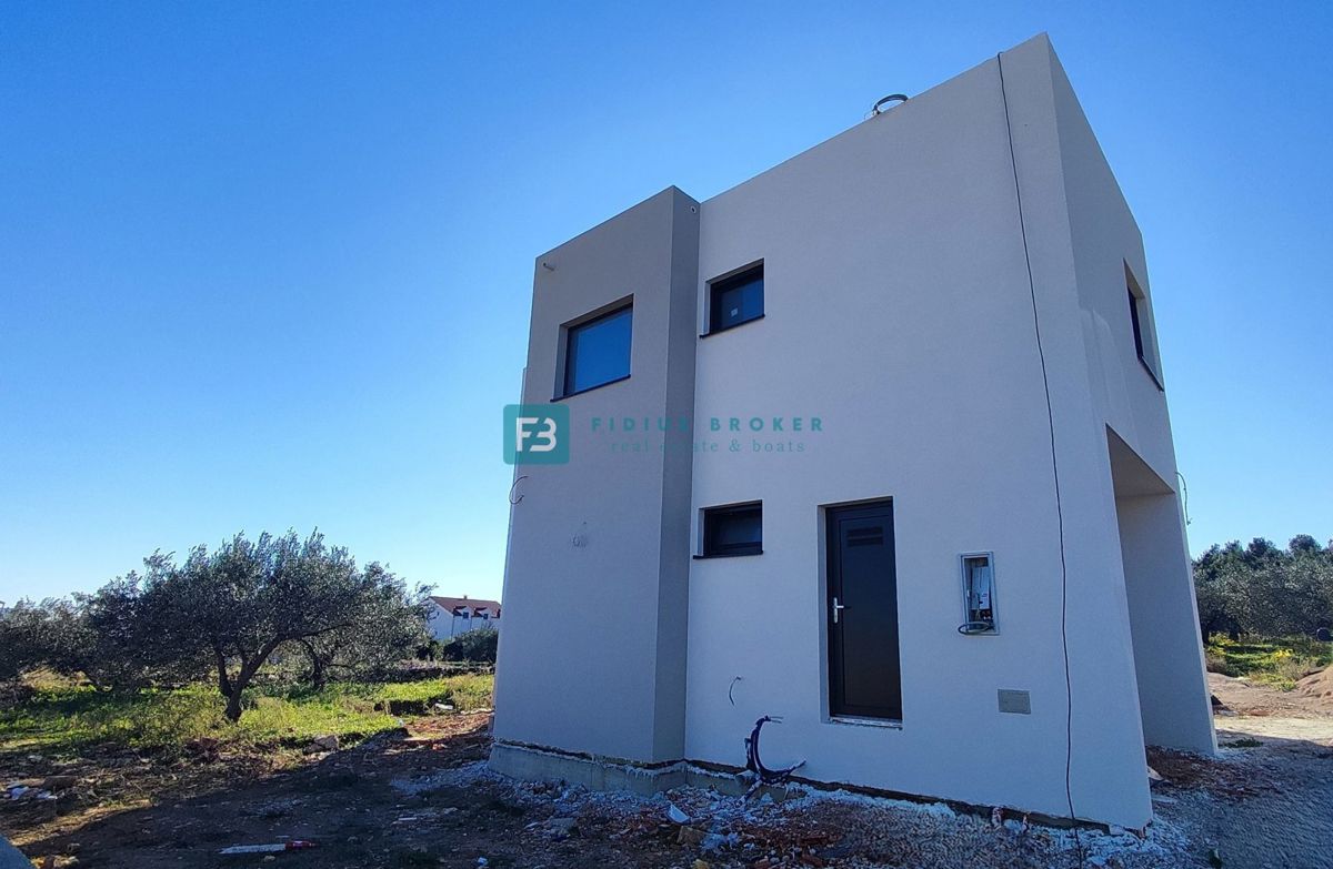 House For sale - ŠIBENSKO-KNINSKA VODICE