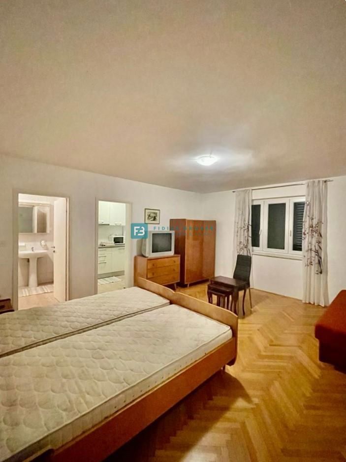 Dom Na predaj - ŠIBENSKO-KNINSKA MURTER