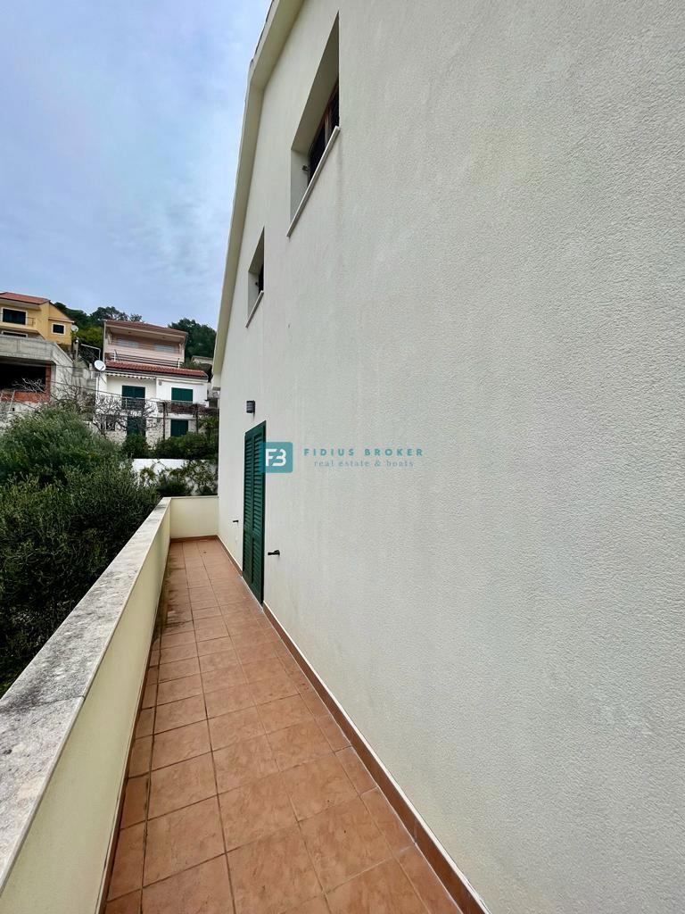 Dom Na predaj - ŠIBENSKO-KNINSKA MURTER