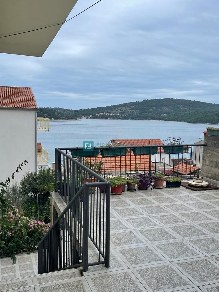 Dom Na predaj - ŠIBENSKO-KNINSKA MURTER