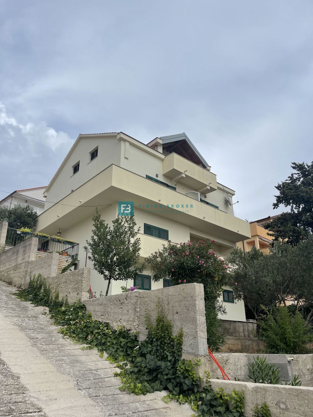 Dom Na predaj - ŠIBENSKO-KNINSKA MURTER