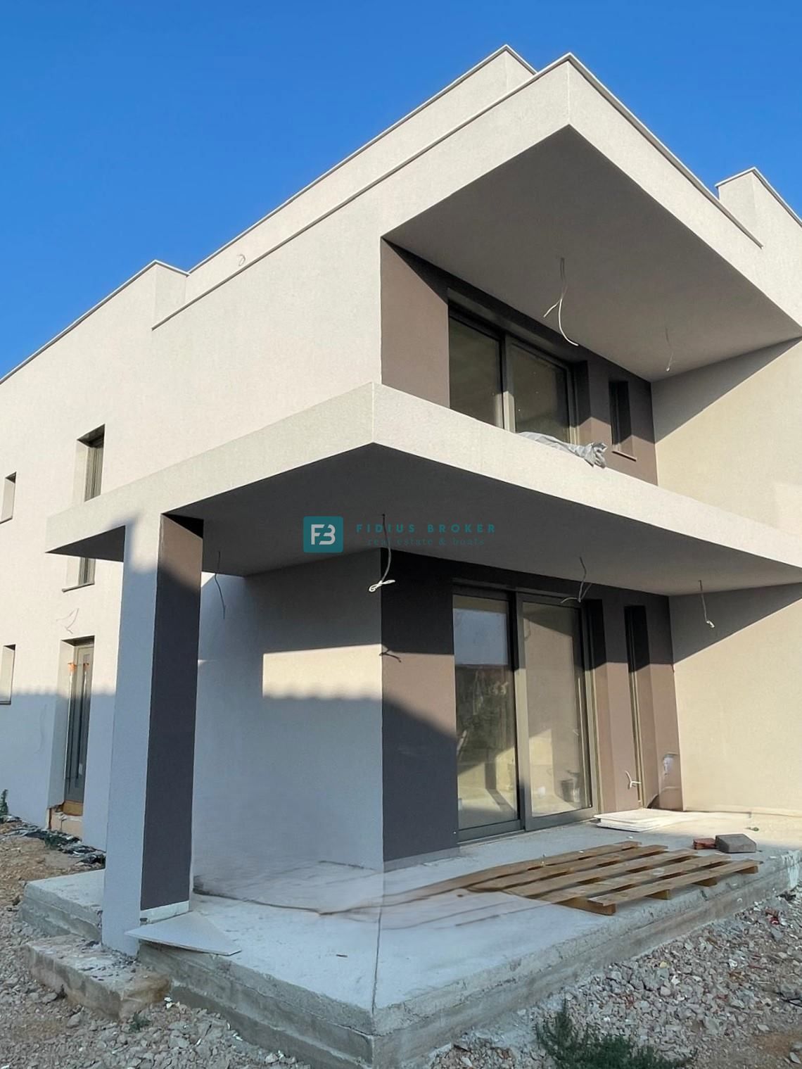 Haus Zu verkaufen - ŠIBENSKO-KNINSKA TRIBUNJ