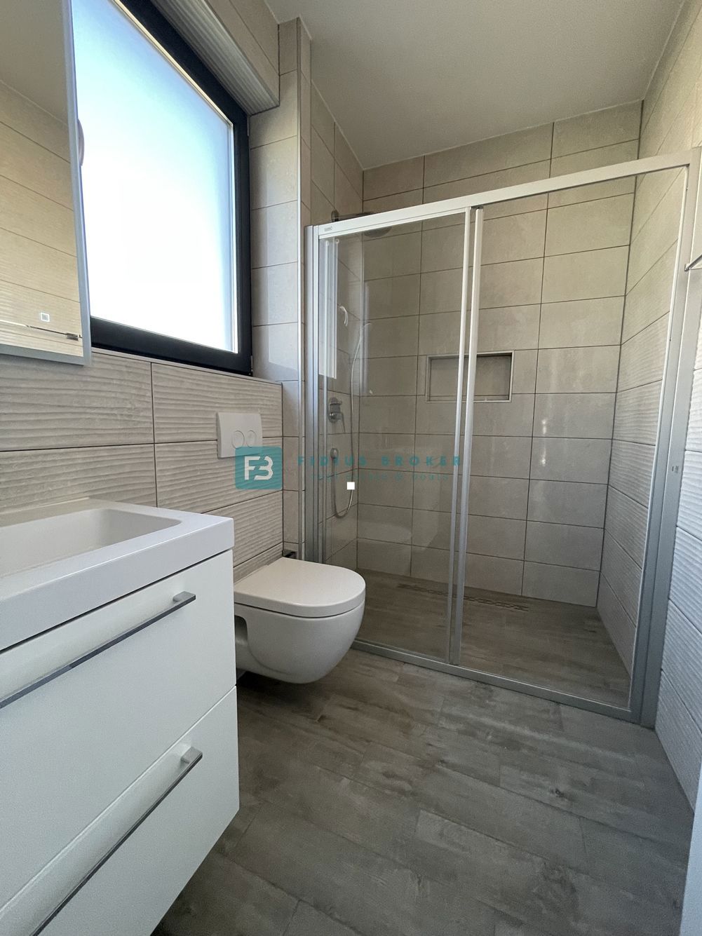 Flat For sale - ŠIBENSKO-KNINSKA VODICE
