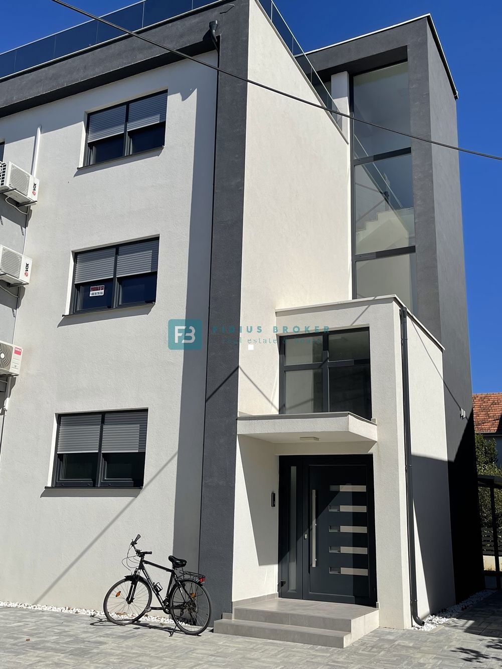 Flat For sale - ŠIBENSKO-KNINSKA VODICE