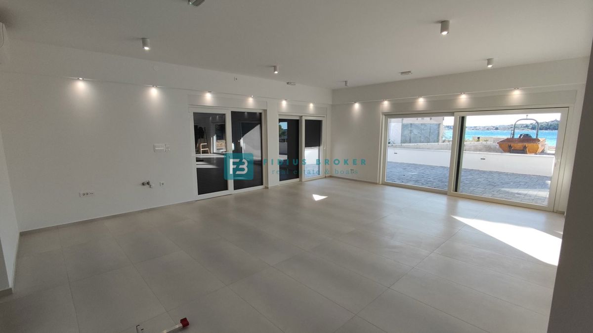 Lokal użytkowy Na sprzedaż - ŠIBENSKO-KNINSKA VODICE
