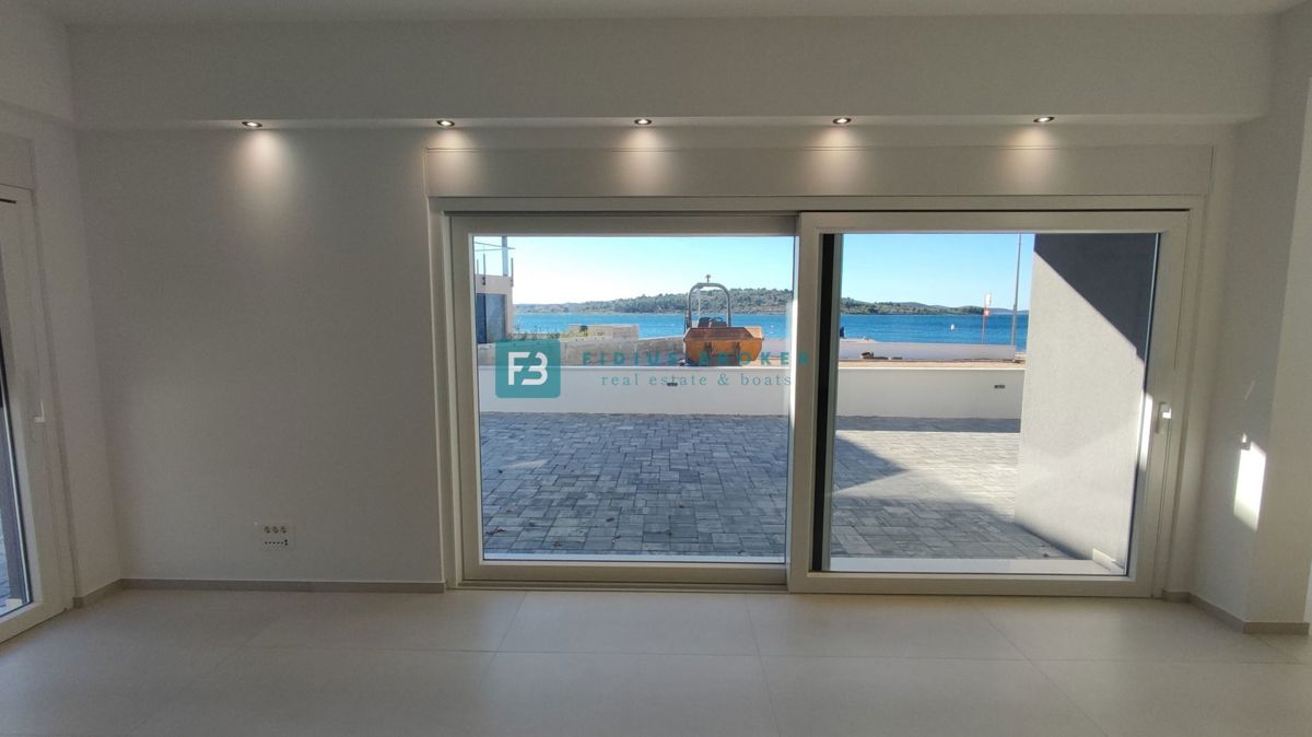 Lokal użytkowy Na sprzedaż - ŠIBENSKO-KNINSKA VODICE