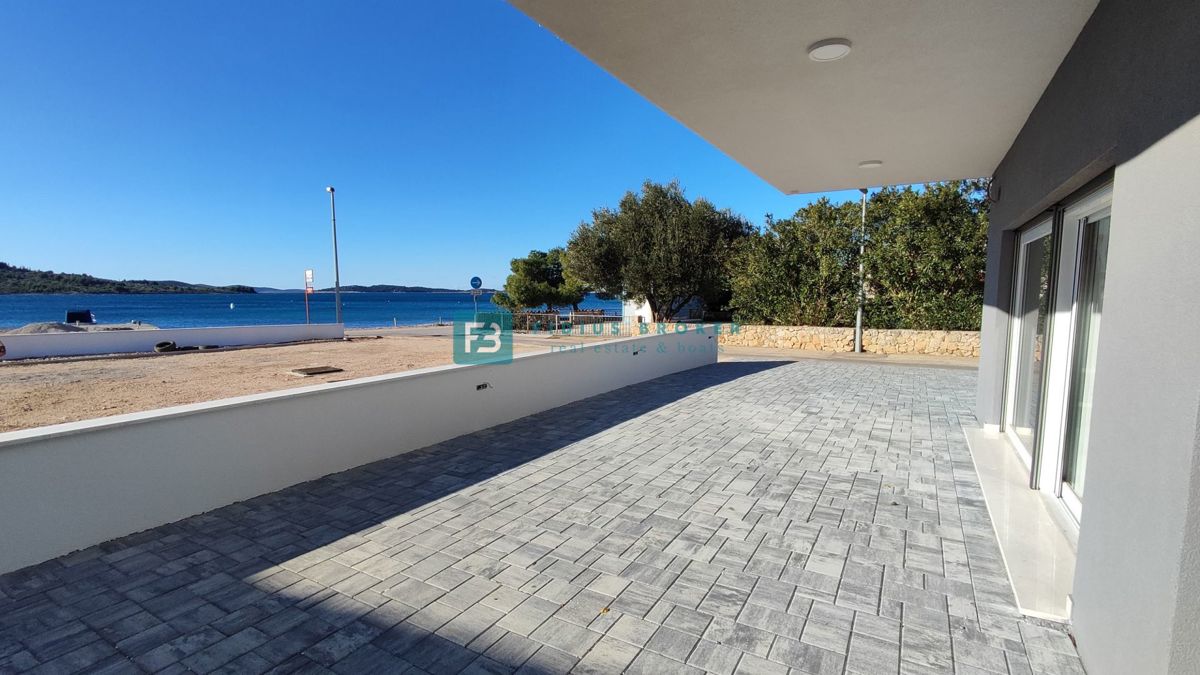 Lokal użytkowy Na sprzedaż - šibensko-kninska Vodice - foto 2/25