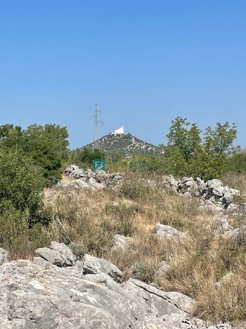 Land For sale - ŠIBENSKO-KNINSKA VODICE