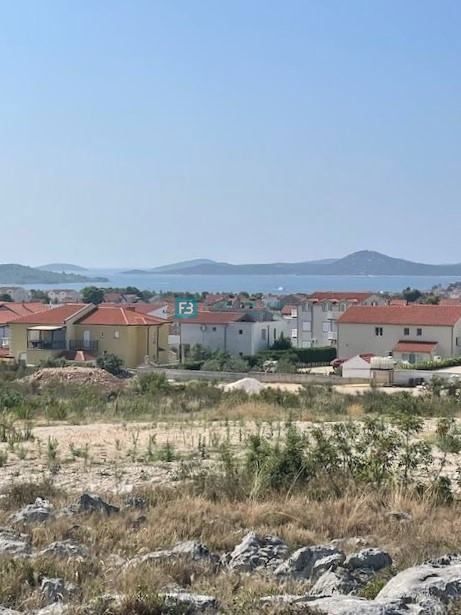 Land For sale - ŠIBENSKO-KNINSKA VODICE