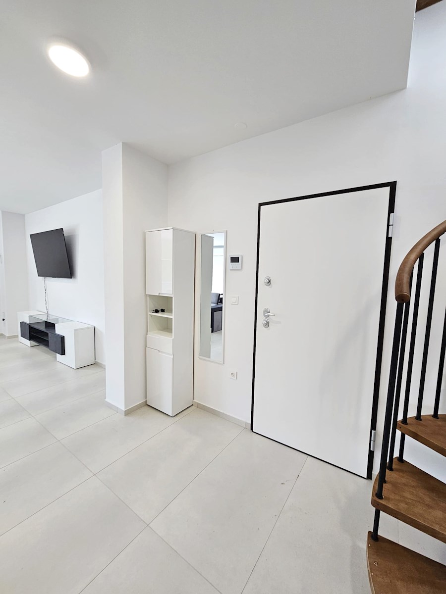 Appartement À vendre - ŠIBENSKO-KNINSKA VODICE