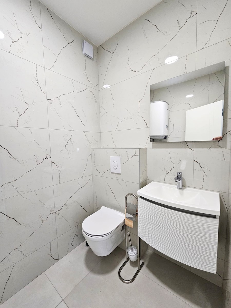 Appartement À vendre - ŠIBENSKO-KNINSKA VODICE