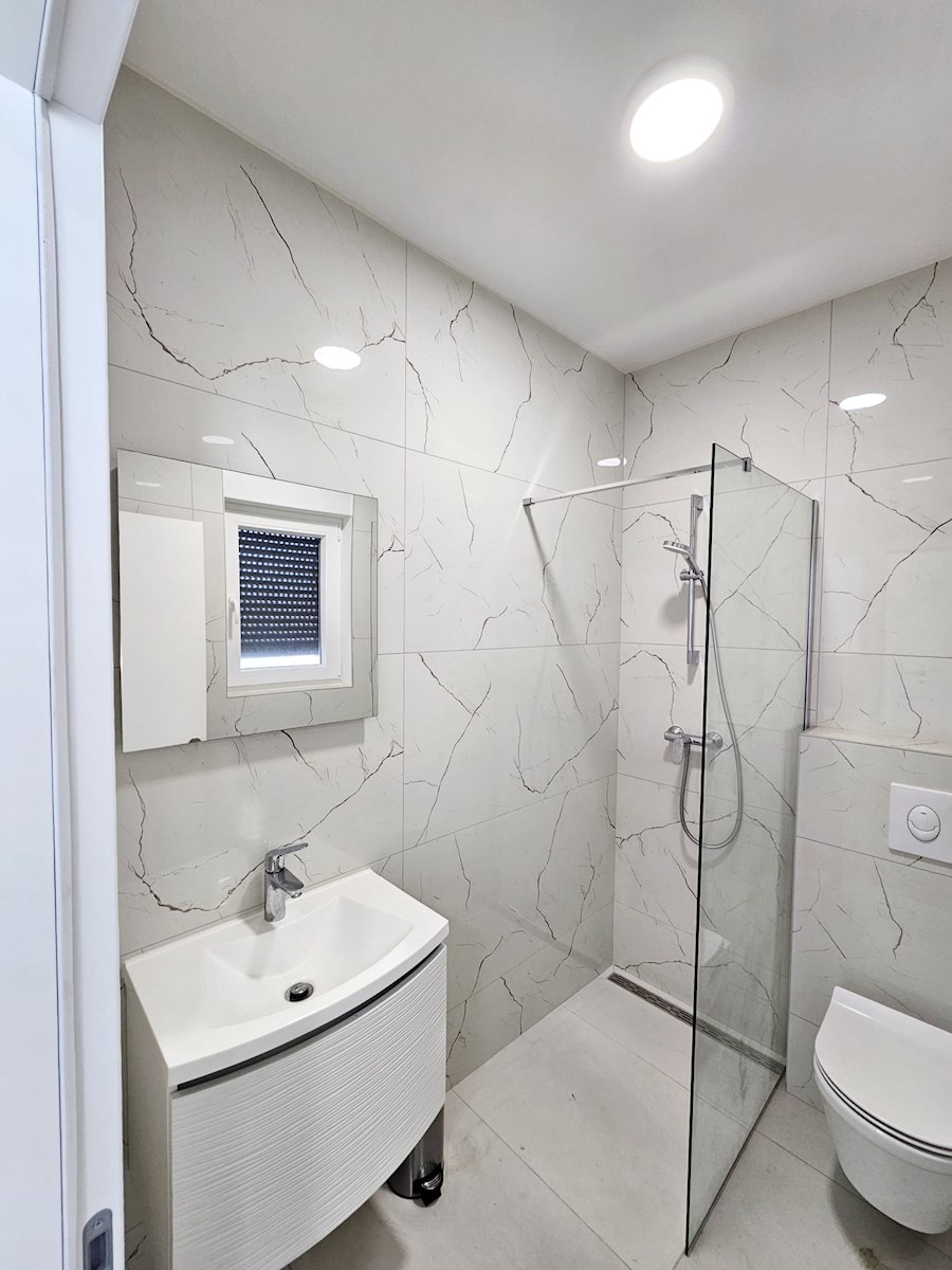 Appartement À vendre - ŠIBENSKO-KNINSKA VODICE