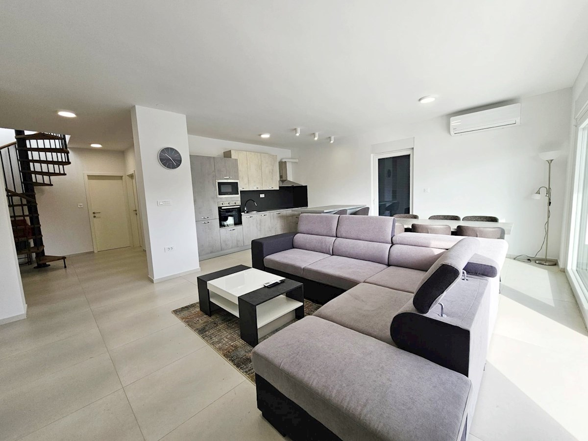 Appartement À vendre - ŠIBENSKO-KNINSKA VODICE