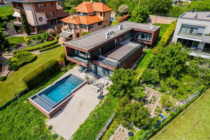 Maison à louer 400 m² – Zagreb