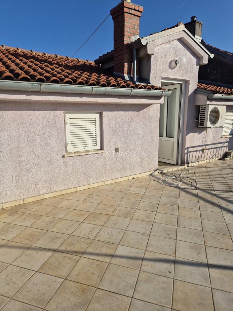 House For sale - PRIMORSKO-GORANSKA NOVI VINODOLSKI