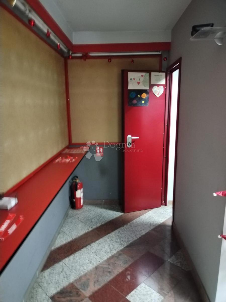 Komerčné Na predaj - KARLOVAČKA KARLOVAC