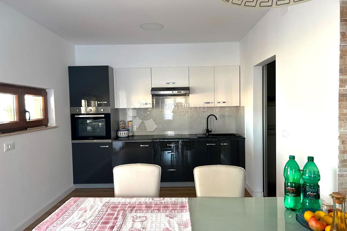 Kuća Na prodaju - ISTARSKA SVETVINČENAT