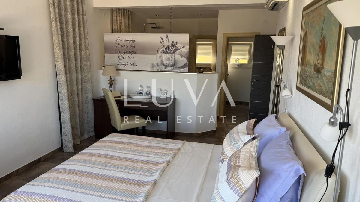 House For sale - SPLITSKO-DALMATINSKA VIS