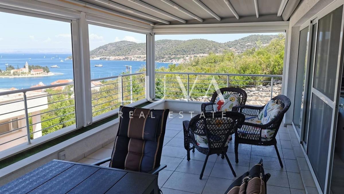 House For sale - SPLITSKO-DALMATINSKA VIS