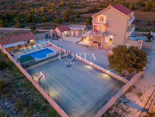 Casa in vendita 600 m² – Benkovac