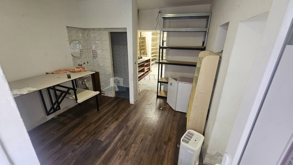 Commerciale In vendita - ŠIBENSKO-KNINSKA VODICE