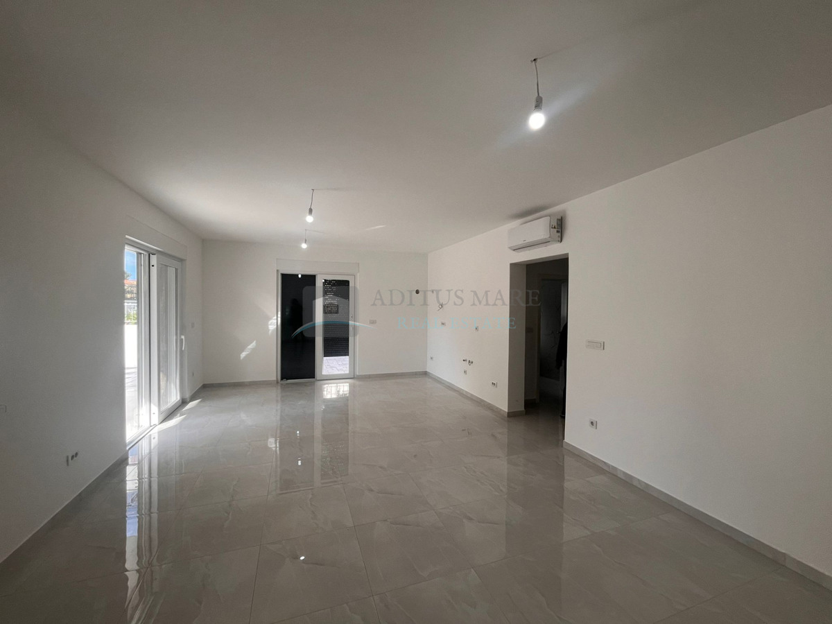 House For sale - ŠIBENSKO-KNINSKA VODICE
