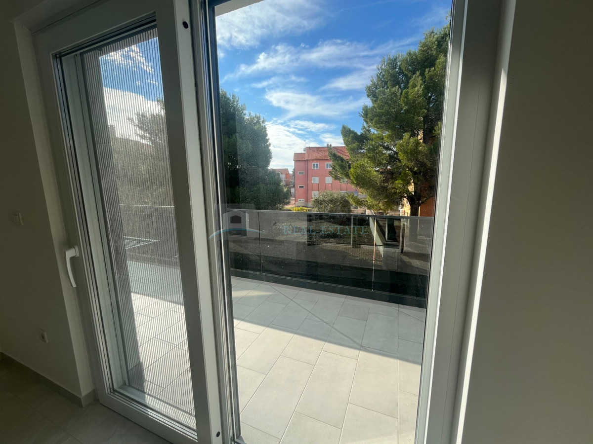 House For sale - ŠIBENSKO-KNINSKA VODICE