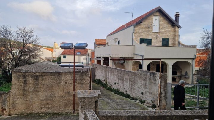 Terrain à vendre 120 m² – Murter
