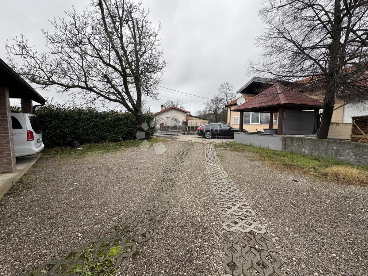 Kuća Na prodaju - PRIMORSKO-GORANSKA JELENJE
