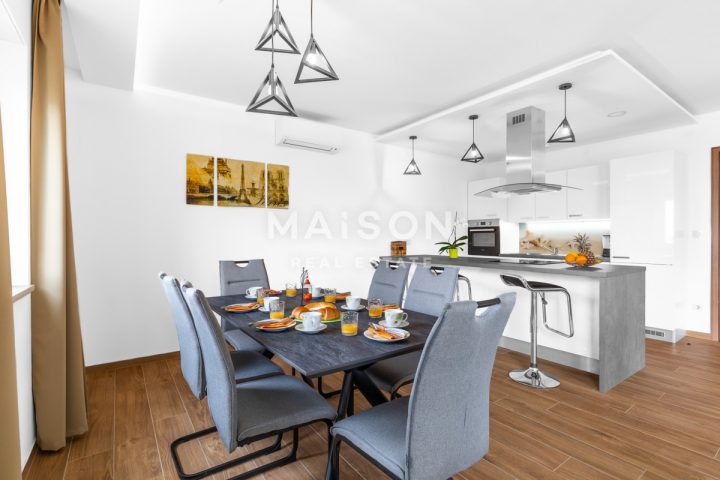 Apartmán na prenájom 120 m² – Kostrena